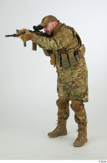 Luis Donovan Soldier Shooting shooting standing whole body 0003.jpg